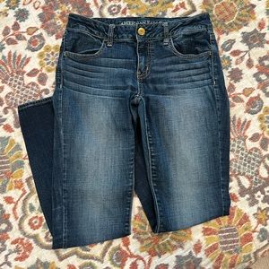 Dark washed skinny jeans